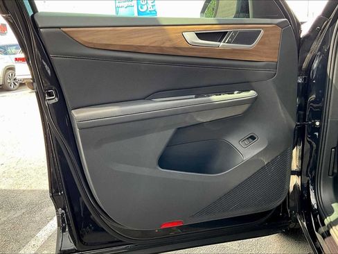 New 2026 Volkswagen Atlas SE image 10