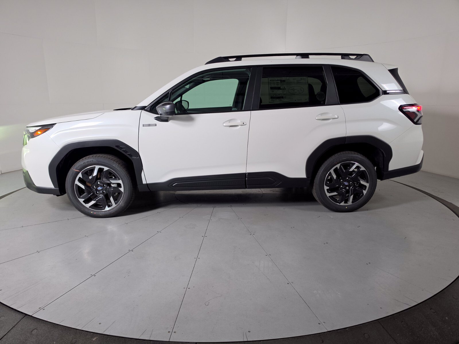 New 2026 Subaru Forester Premium AWD/4WD image 2