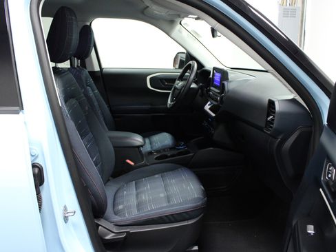 Used 2024 Ford Bronco Sport Heritage w/ Heritage Convenience Package image 16