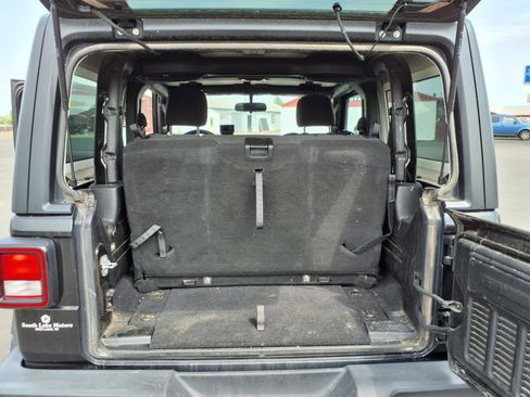 Used 2019 Jeep Wrangler Sport image 15