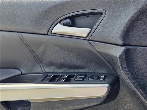 Used 2010 Honda Accord EX-L image 6