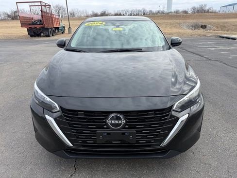 Used 2024 Nissan Sentra SV image 2