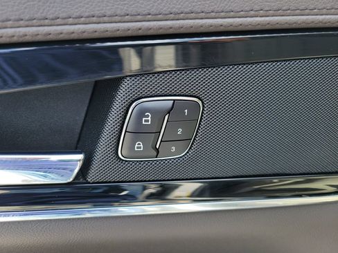 Certified 2022 Lincoln Nautilus FWD w/ Premium Package image 17