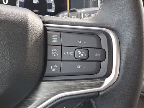 Used 2023 Jeep Wagoneer L Series II image 22