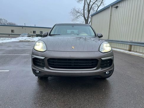 Used 2016 Porsche Cayenne image 3