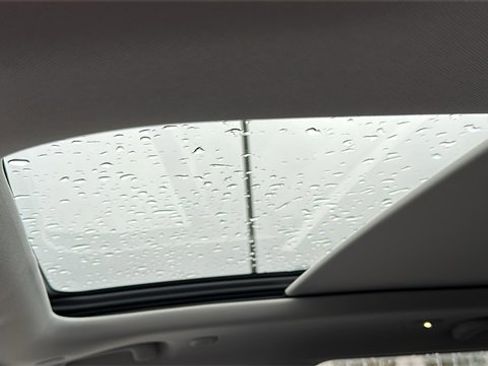 Used 2023 Jeep Grand Cherokee 4WD 4xe image 12