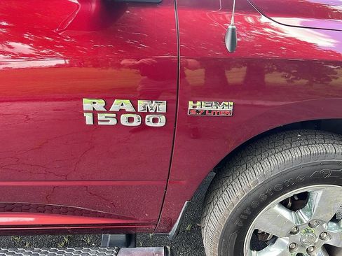 Used 2018 RAM 1500 Big Horn AWD/4WD image 36