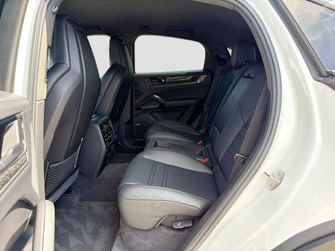 Used 2024 Porsche Cayenne Turbo GT image 24