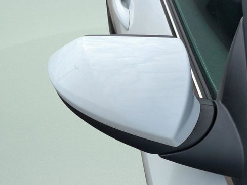 New 2025 Hyundai Elantra SEL image 10