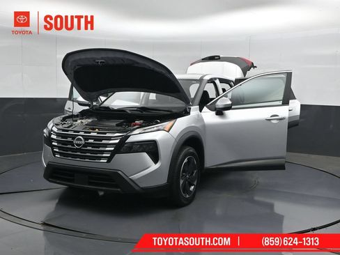 Used 2024 Nissan Rogue SV AWD/4WD image 57