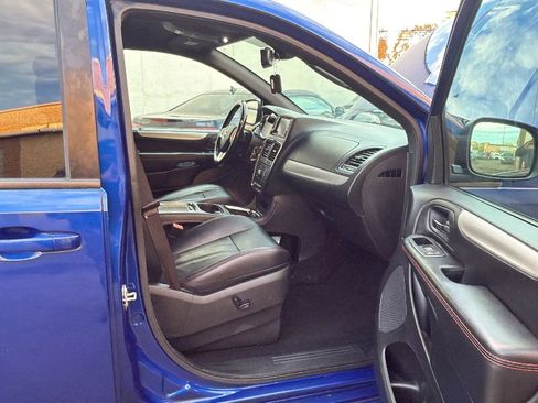 Used 2020 Dodge Grand Caravan GT image 24