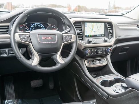 Used 2023 GMC Acadia Denali w/ Black Diamond Edition image 15