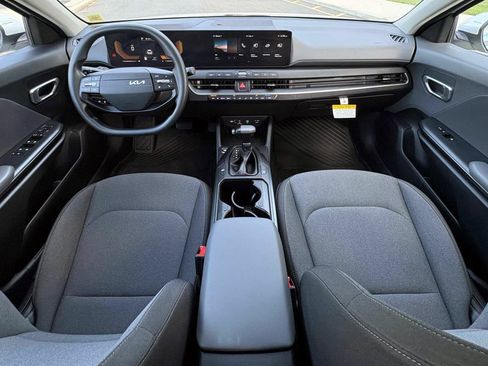 Certified 2025 Kia K4 FWD image 19