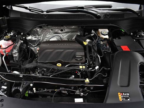 New 2026 Chevrolet Trax RS w/ Sunroof Package image 25