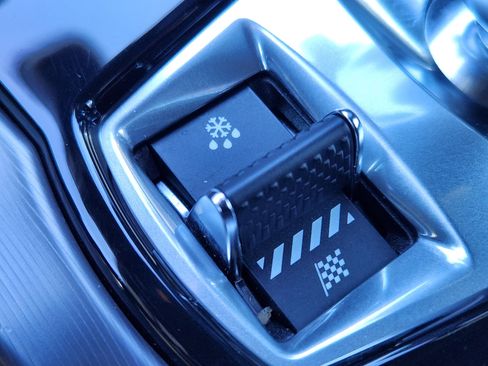 Used 2024 Jaguar F-TYPE R image 29