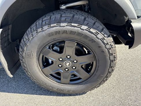 Used 2024 Ford Bronco Black Diamond AWD/4WD image 13