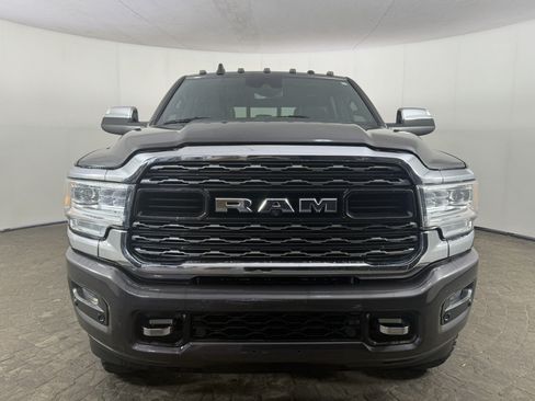 Used 2019 RAM 3500 Limited AWD/4WD image 2