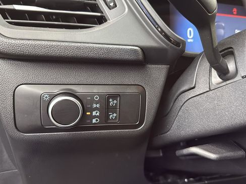 Certified 2025 Ford Escape ST-Line image 18