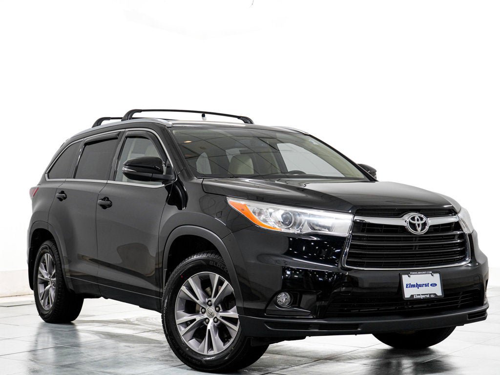 Used 2014 Toyota Highlander XLE AWD/4WD image 1