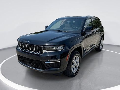 Used 2023 Jeep Grand Cherokee Limited RWD image 2