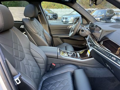 New 2026 BMW X5 xDrive40i w/ M Sport Package image 25