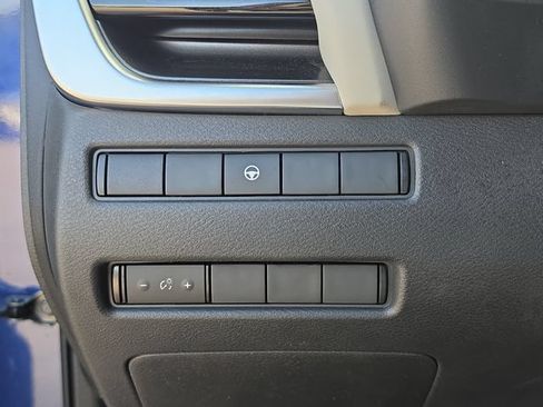Certified 2022 Nissan Rogue SV FWD image 27