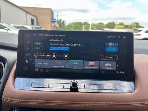 Used 2024 Nissan Rogue Platinum w/ Platinum Premium Package image 17