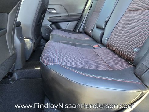 Used 2025 Nissan Kicks SR FWD image 11