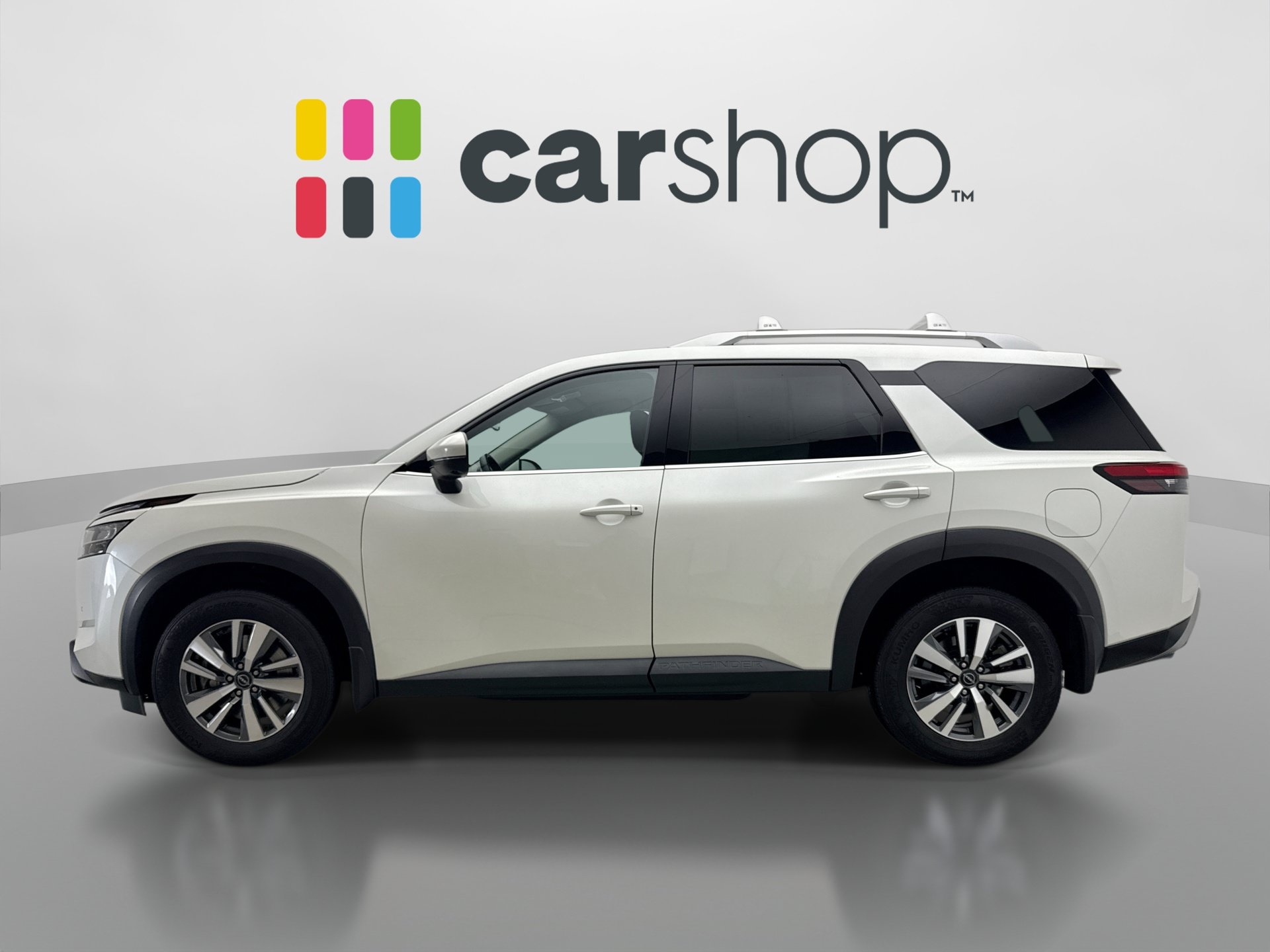 Used 2024 Nissan Pathfinder SL AWD/4WD image 2