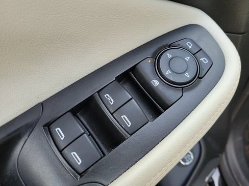 Used 2024 Buick Encore GX Avenir w/ Avenir Technology Package AWD/4WD image 16