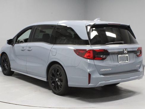 Used 2025 Honda Odyssey Sport-L image 8