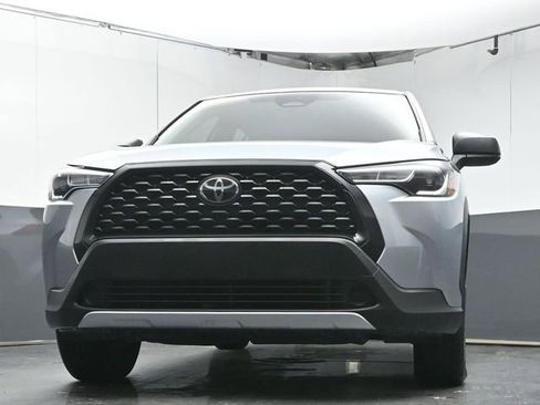 Used 2023 Toyota Corolla Cross L image 32