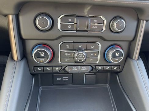 Used 2023 Chevrolet Tahoe High Country w/ Premium Package 2 image 31