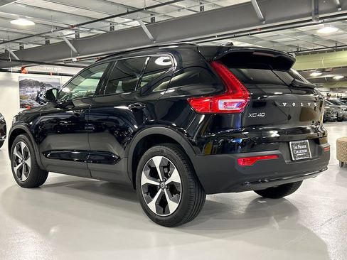 Certified 2023 Volvo XC40 B5 Plus w/ Climate Package AWD/4WD image 4