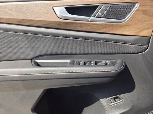 New 2026 Volkswagen Atlas SE image 18