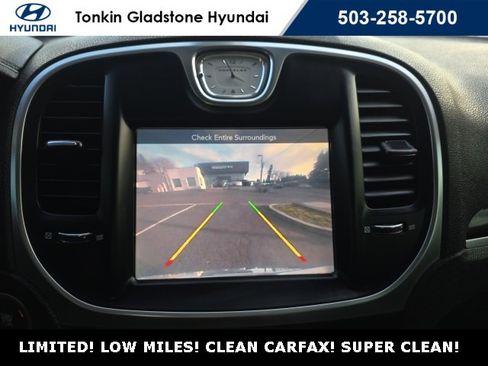 Used 2015 Chrysler 300 Limited w/ Driver Convenience Group image 16