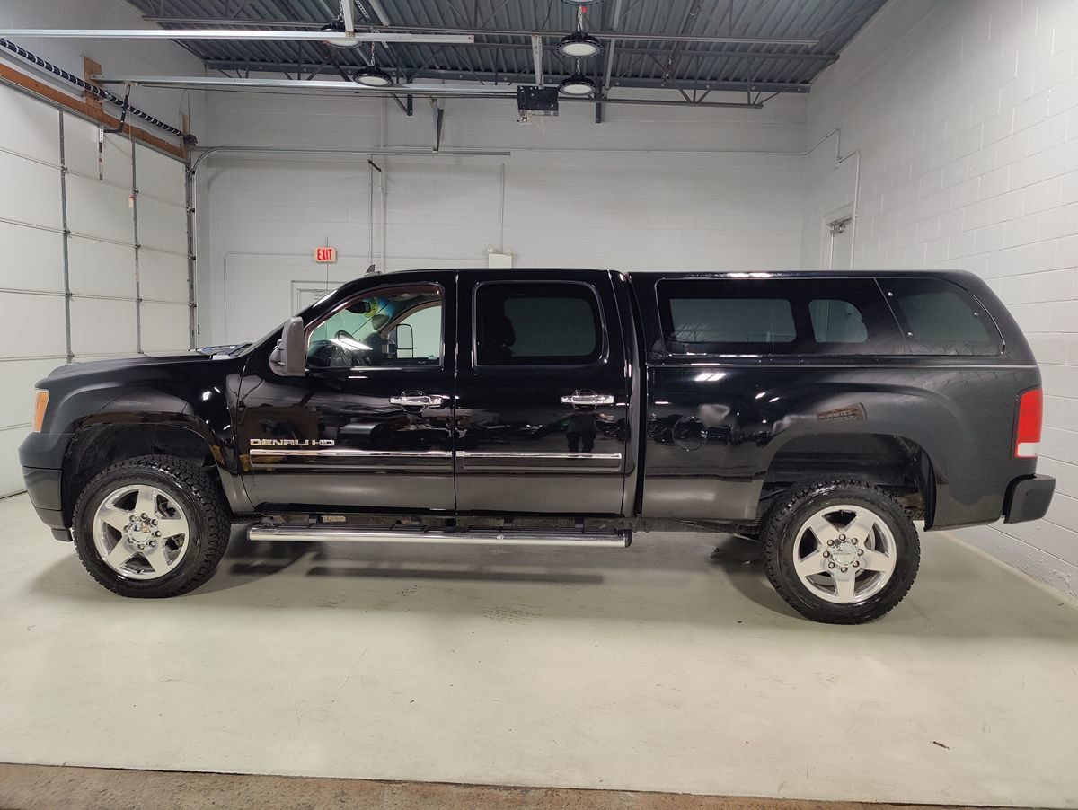 Used 2011 GMC Sierra 2500 Denali AWD/4WD image 24