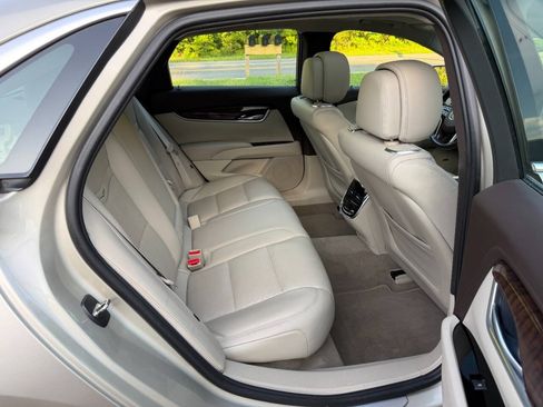 Used 2014 Cadillac XTS Premium FWD image 28
