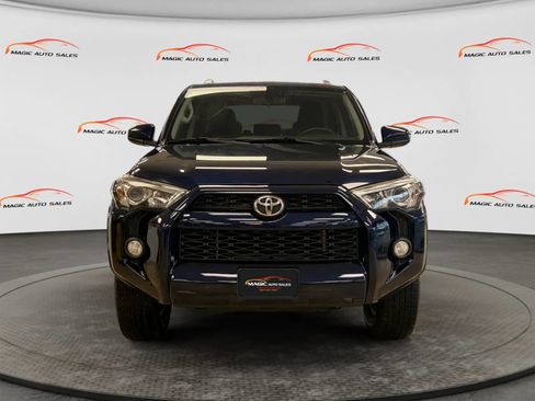 Used 2016 Toyota 4Runner SR5 AWD/4WD image 3
