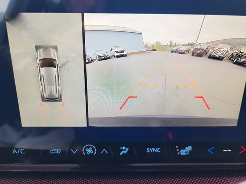 New 2026 Chevrolet Traverse Z71 w/ Enhanced Driving Package image 19