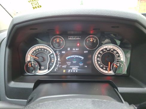 Used 2015 RAM 3500 SLT w/ Luxury Group image 14