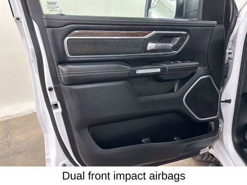 Used 2020 RAM 1500 Laramie AWD/4WD image 33