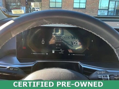 Certified 2025 Kia Sorento S image 19