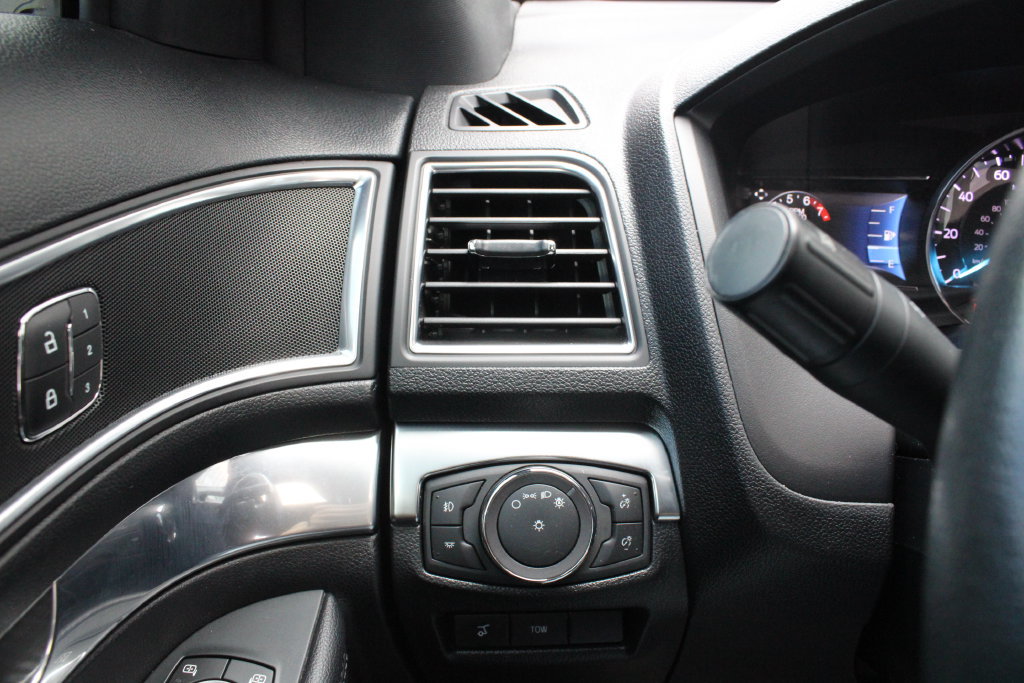 Used 2019 Ford Explorer Sport w/ Equipment Group 401A AWD/4WD image 10