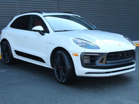 New 2026 Porsche Macan GTS AWD/4WD image 10
