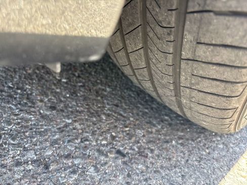 Used 2023 Hyundai Elantra Limited image 4