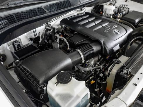 Used 2020 Toyota Tundra SR image 44