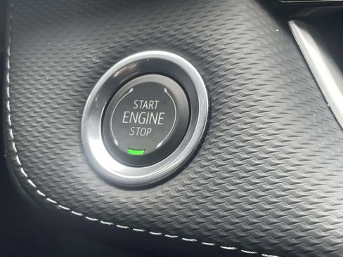 New 2026 Chevrolet Equinox LT w/ Convenience Package II FWD image 16