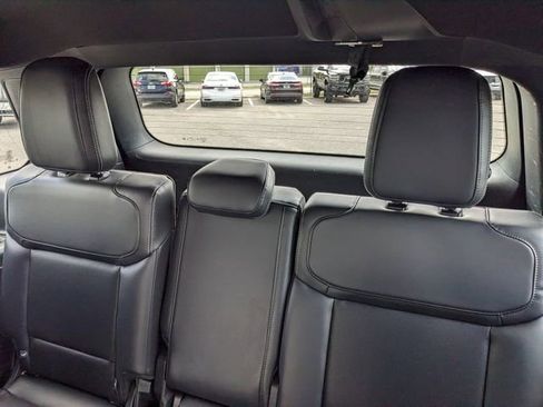 Used 2025 Ford Expedition Platinum w/ Stealth Appearance Package image 22