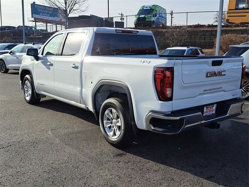 Used 2024 GMC Sierra 1500 SLE image 26